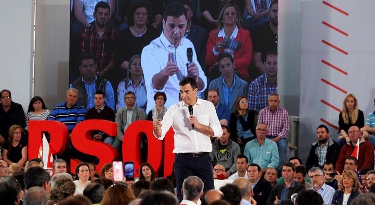 pedro-sanchez-merida-8mayo2016-efe.jpg