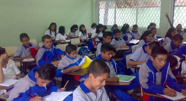 estudiantes-mexicanos-reprobados-educacion.jpg