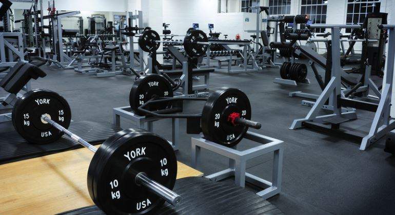 gimnasio-pesas-fitness-770-dreamstime.jpg
