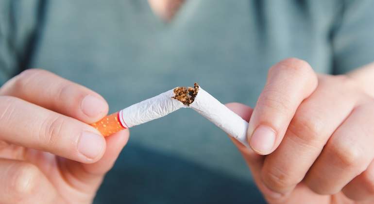 Romper-un-cigarrillo-iStock.jpg