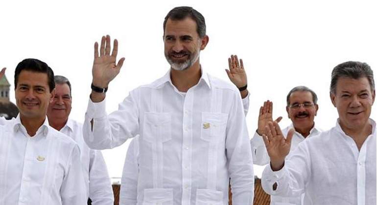 guayabera-rey-felipe.jpg