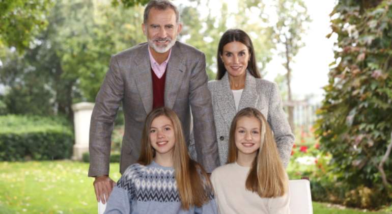 felicitacion-familia-real-770.jpg