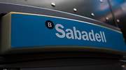 Sabadell sigue disparado y ya aventaja en 57 puntos al sector en el año