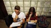 La precariedad y las rentas extractivas pulverizan la riqueza de los jóvenes y les condenan a un peor nivel de vida