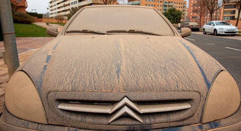 coche-sucio-polvo-barro-arena-logrono-efe.jpg