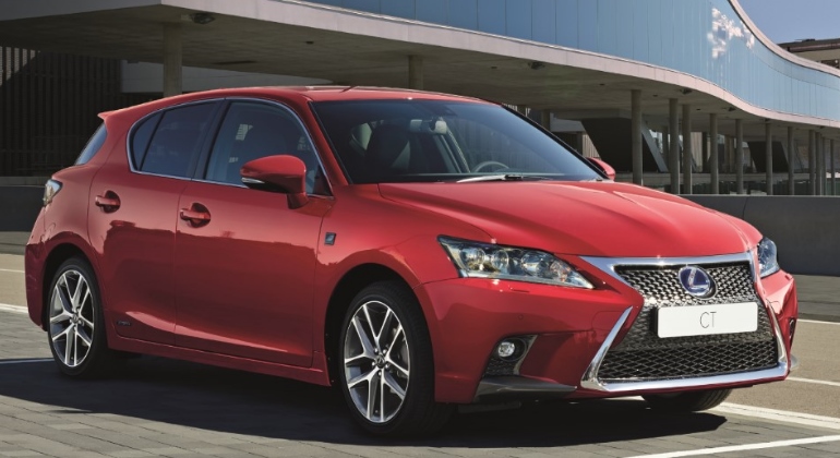 lexus-ct200h-2017-01.jpg