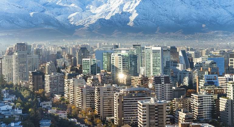 santiago_chile_nevado_istock.jpg