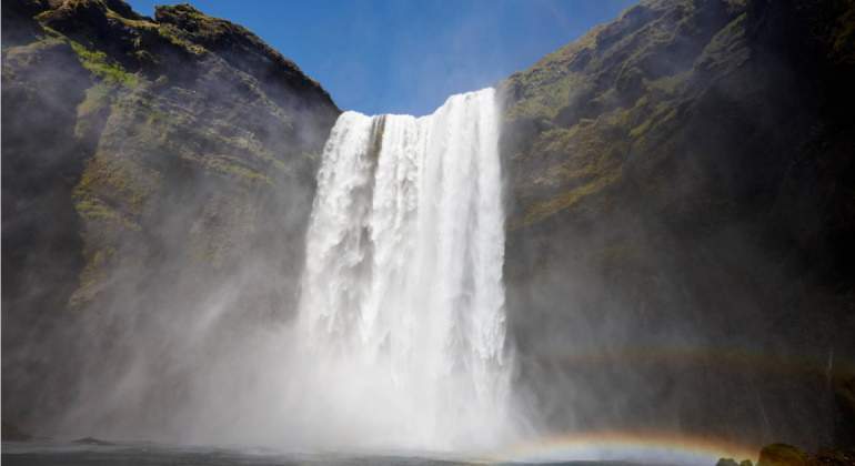 agua-cascada-montana.jpg