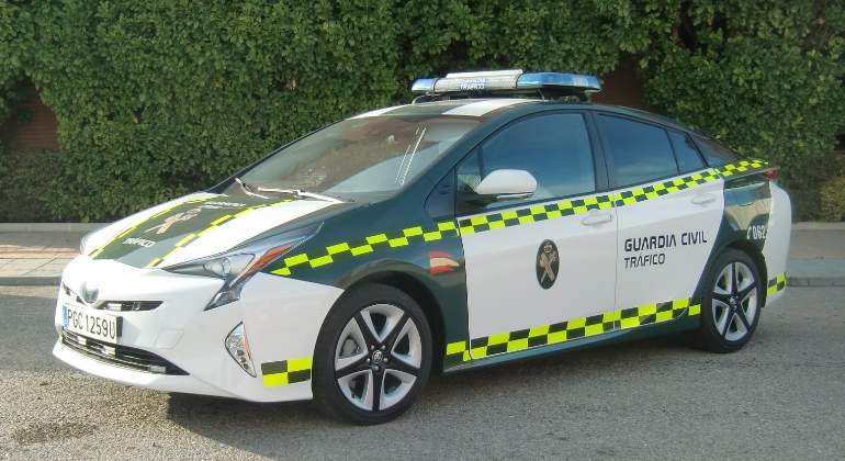toyota-prius-guardia-civil-2018-01.jpg