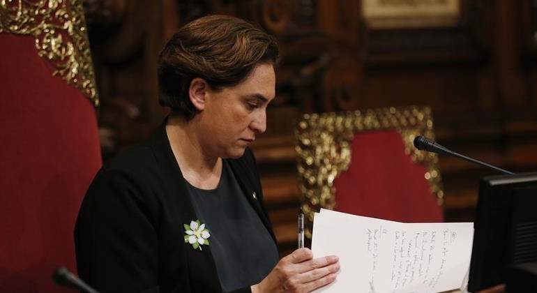 colau-ayuntamiento-efe.jpg