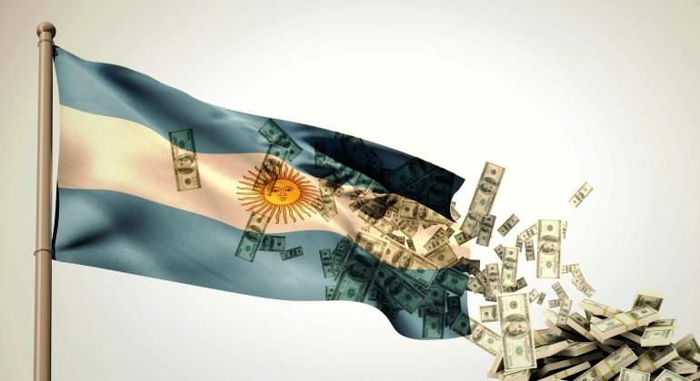 argentina-bandera-dolares-dreamstime.jpg