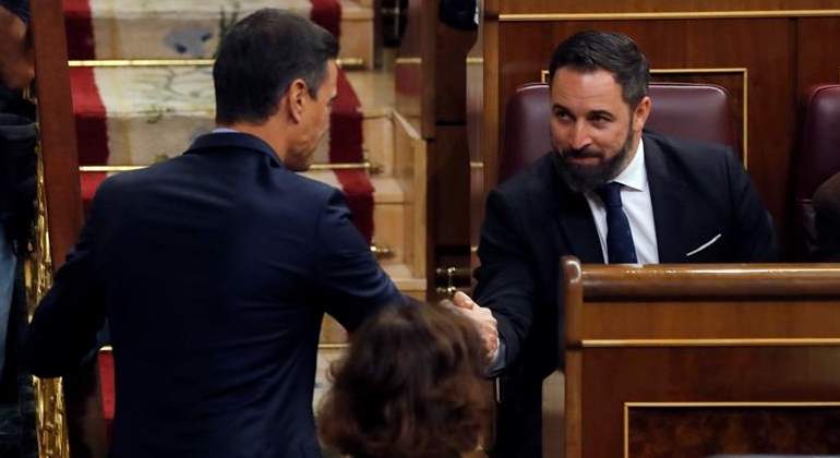 sanchez-abascal-saludo-congreso-efe.jpg