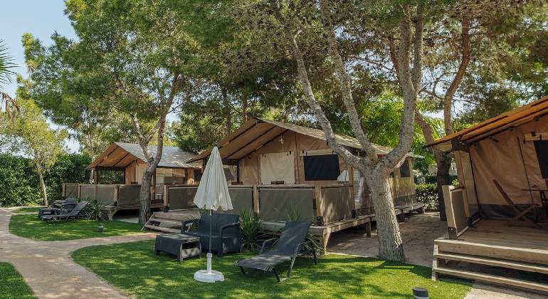Alannia-glamping.jpg