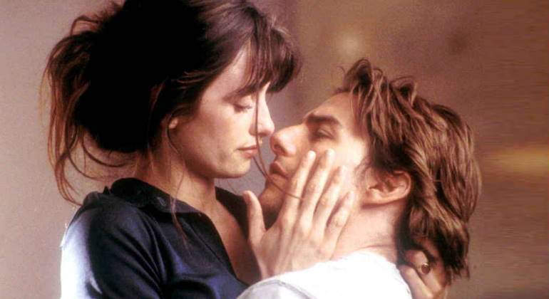 penelope-cruz-tom-cruise-770.jpg