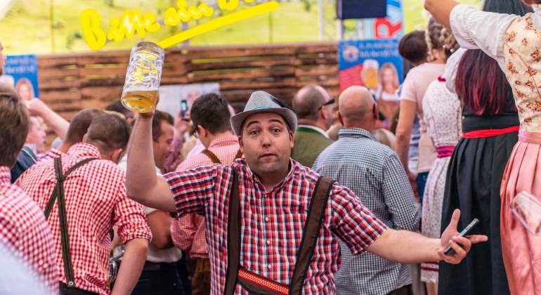 cerveza-oktoberfest-fiesta-dreamstime.jpg