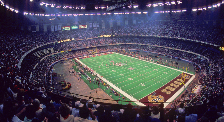 superbowl-dreamstime.png