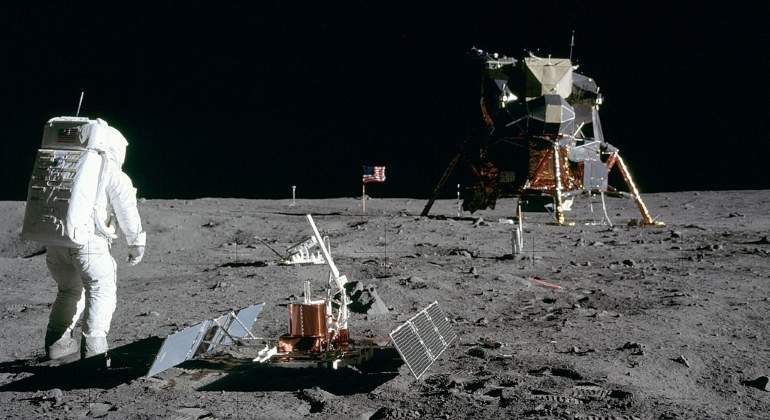 aldrin-alunizaje-wikipedia.jpg