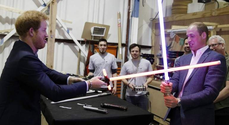 guillermo-enrique-starwars770.jpg