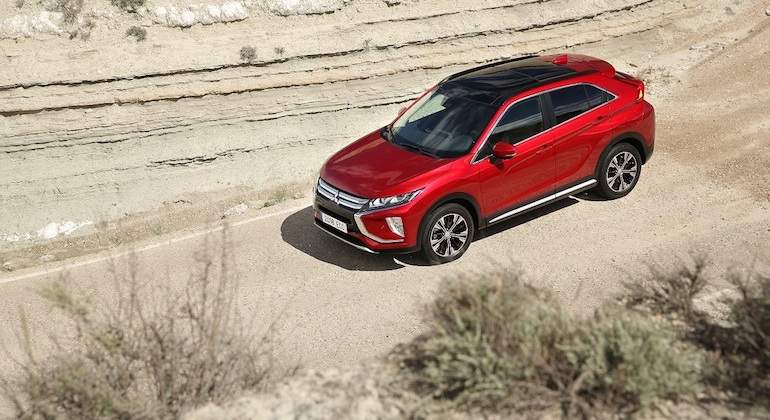 mitsubishi-eclipse-cross-spirit-2018-1.jpg
