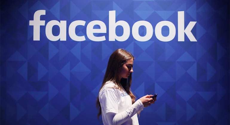 facebook-logo-9-copy.jpg