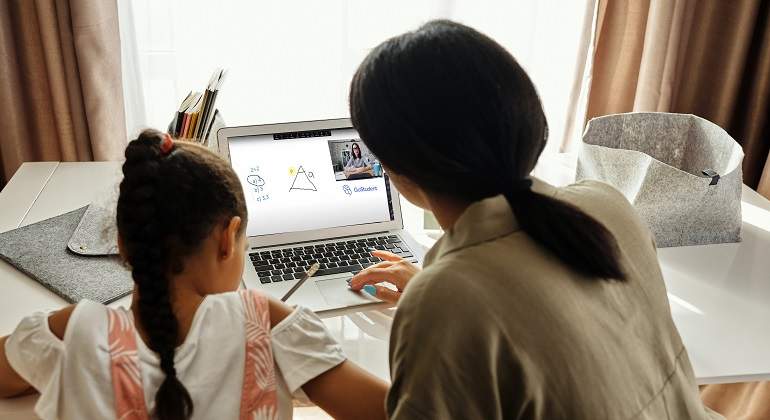 GoStudent-online-tutoring.jpg