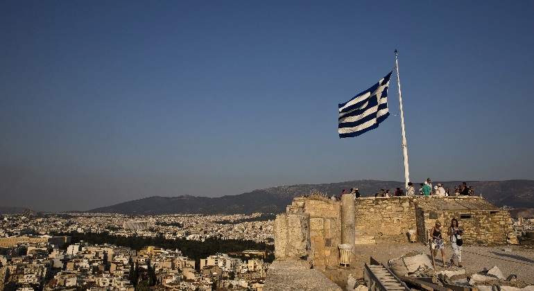 grecia-bandera-atenas-acropolis-reuters-770x420.jpg