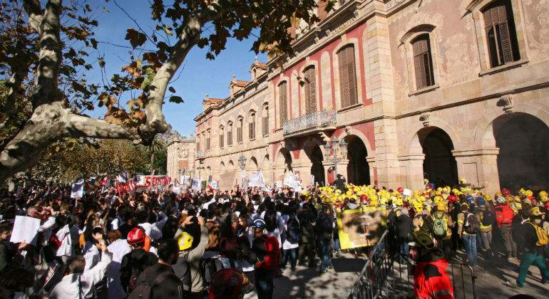 MANIFESTACIoN-DE-LOS-E15123612-defini.jpg