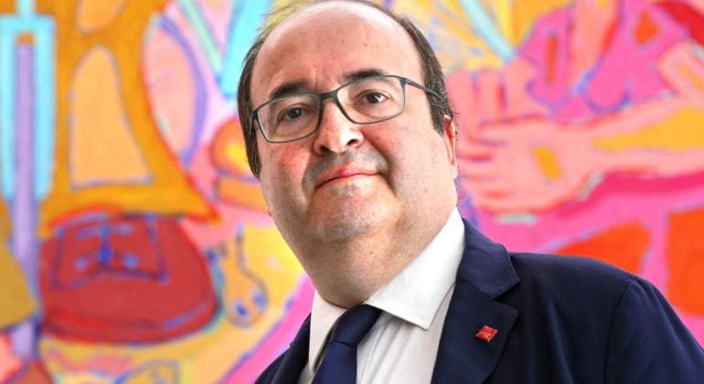 iceta-miquel-luis-moreno-fondo-colores.jpg
