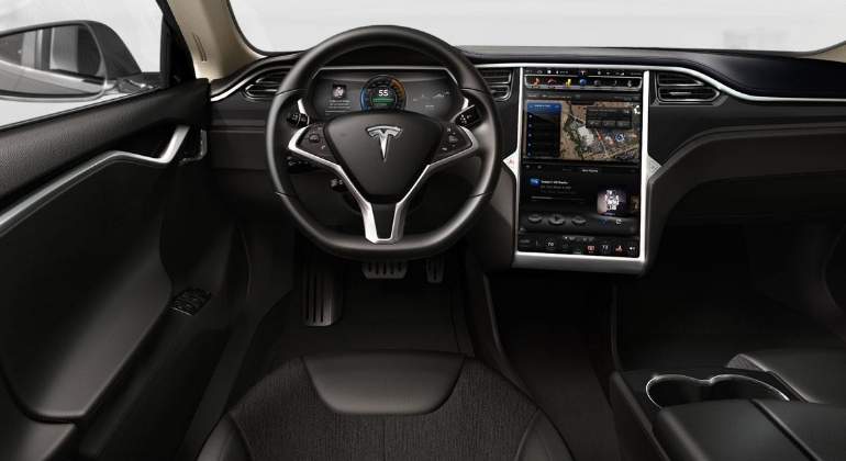tesla-interior.jpg