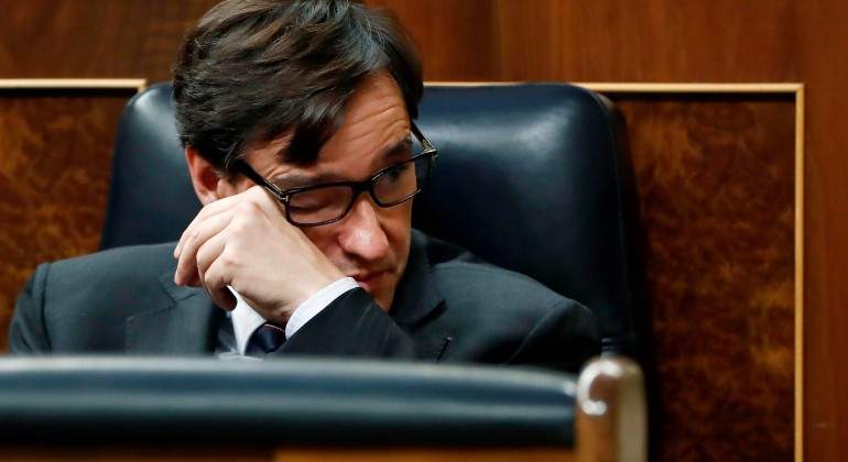 illa-salvador-mano-cara-efe.jpg