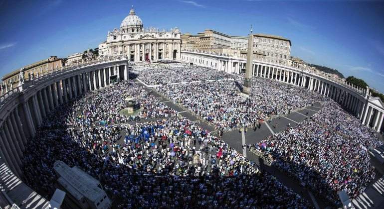 vaticano-lleno.jpg