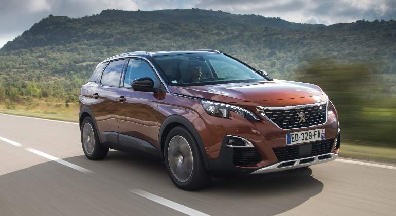peugeot-3008-2016-1-cocheAno.jpg