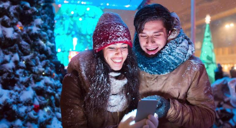 telefono-navidad-dreamstime-770x420.jpg