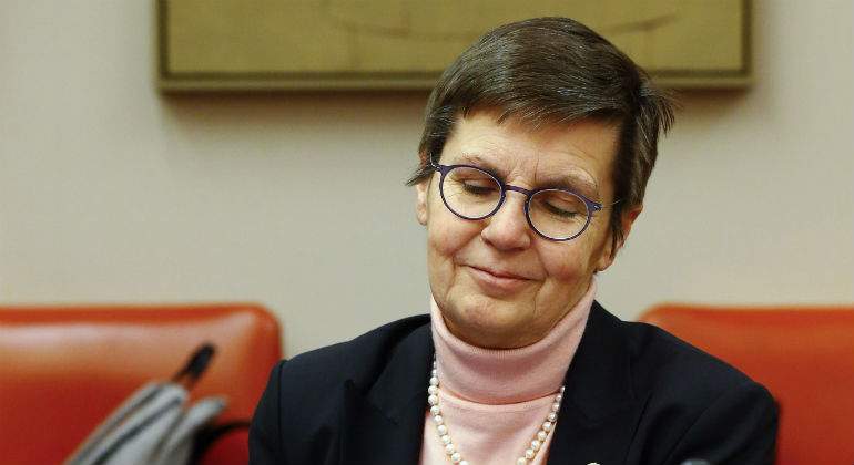 Elke-Konig-jur.jpg