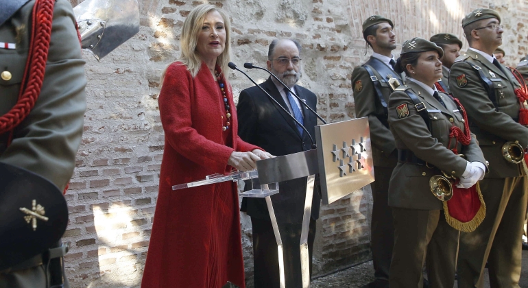 Cifuentes2mayo2016.EFE.jpg