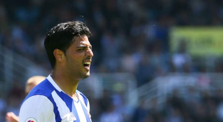 VELA-ADIOSGETTY.jpg