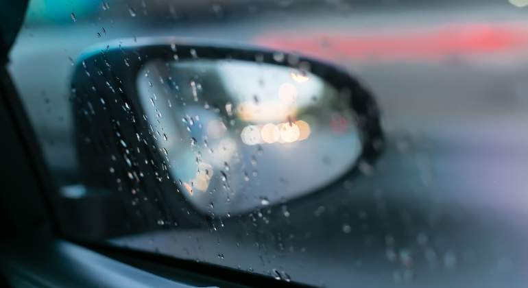 retrovisor-empanado-dreamstime.jpg
