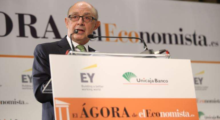 montoro-agora-atril-770.jpg