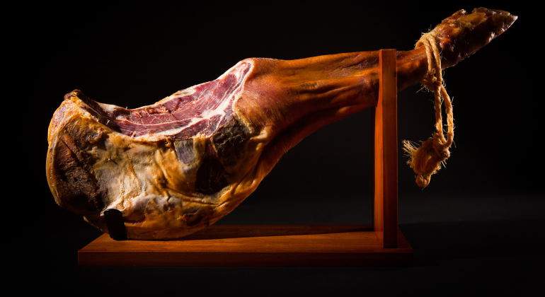 jamon-serrano-iberico.jpg