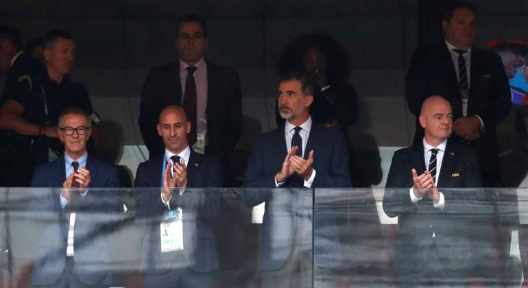 rubiales-infantino-rey-mundial-reuters.jpg