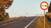 La DGT pide un año para evaluar la supresión del margen de 20 km/h para adelantar