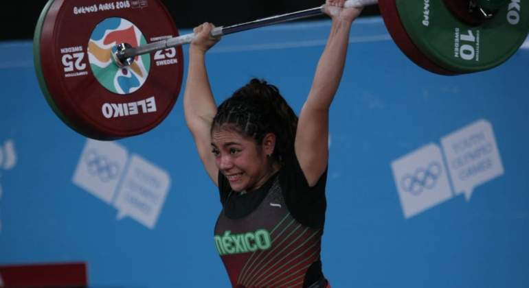 yesica-hernandez-medalla-de-oro-levantamiento-de-pesas.jpg