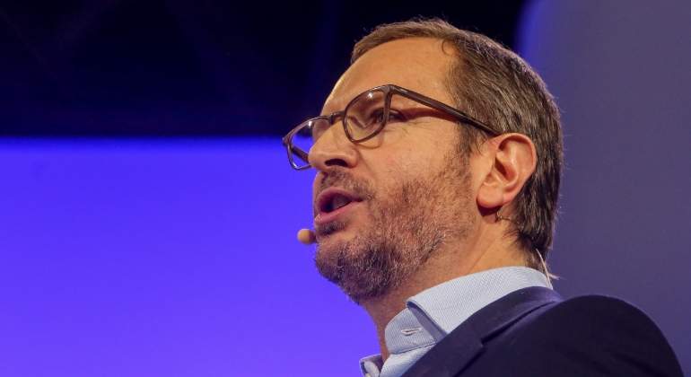 javier-maroto-pp-fondo-azul-ep.jpg