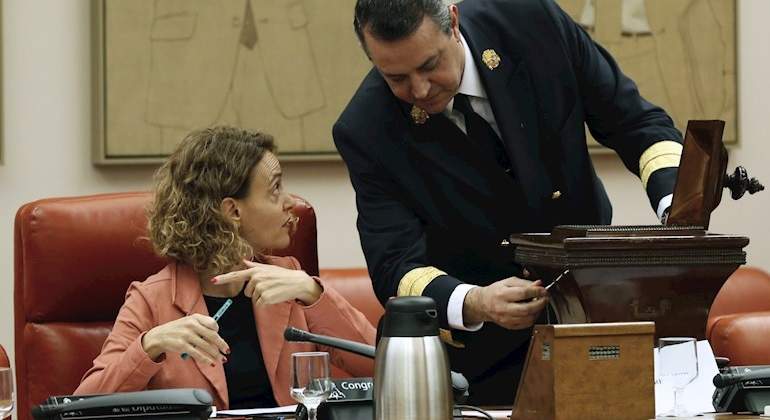batet-congreso-28ene20-efe.jpg