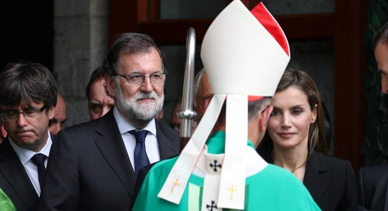 Rajoy-Puigdemont-Omella-agosto2017-Reuters.jpg