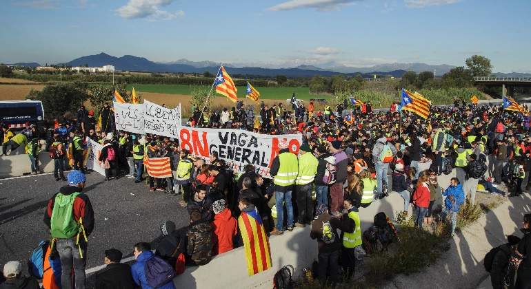 huelga-8nov-cat-efe.jpg