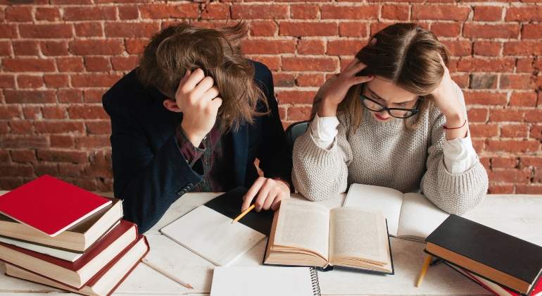 mujeres-opositando.jpg