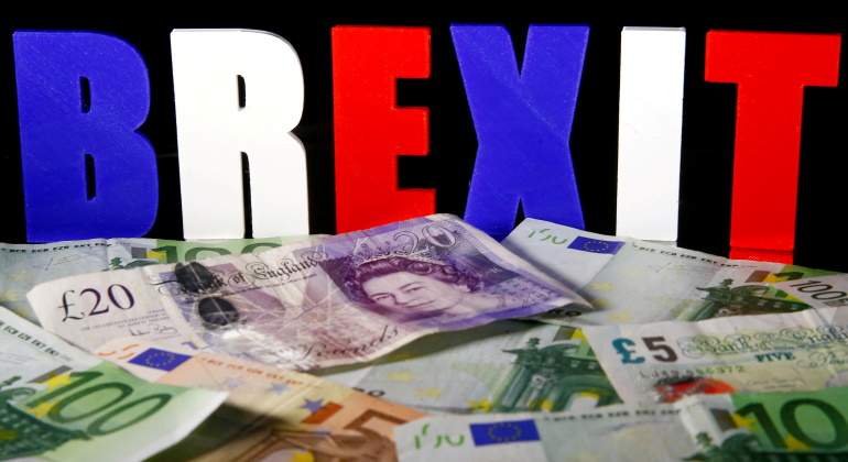 brexit-billetes-letras-reuters.jpg