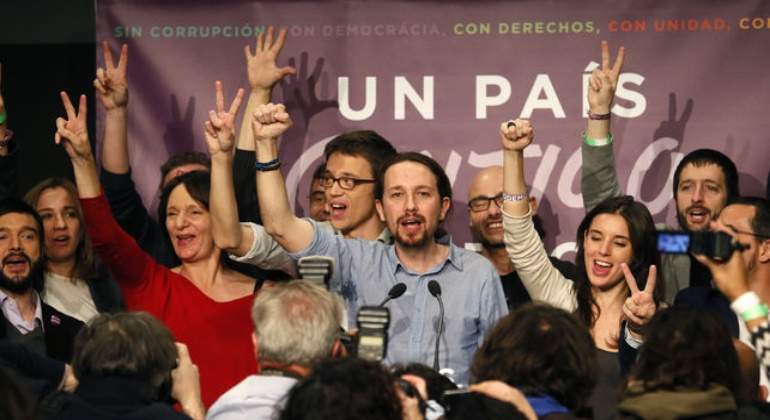 podemos-piedra-papel-tijera-efe.jpg