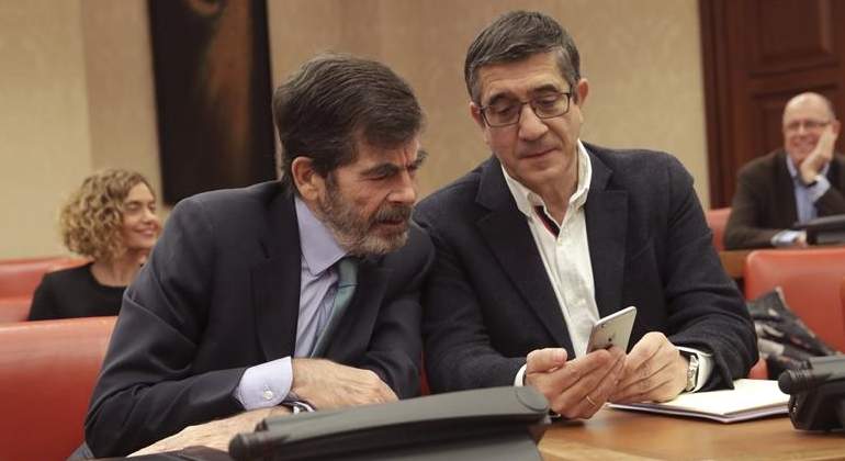 serrano-patxi-lopez-psoe-efe.jpg